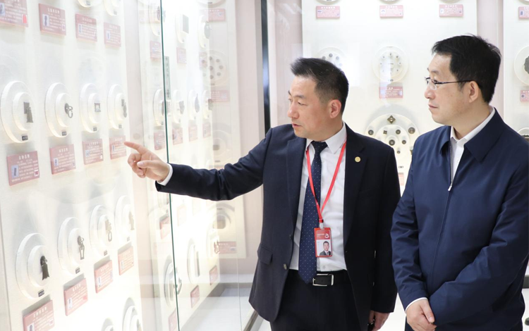 红蚂蚁集团24周年庆特别报道 | 苏州市市长莅临红蚂蚁指导工作！